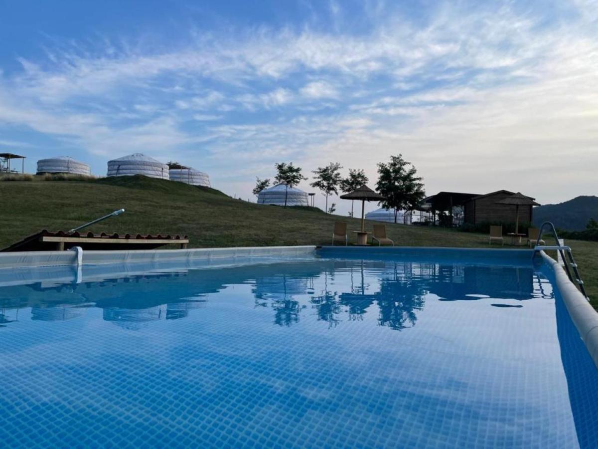 Yurte In Langa Hotel Bosia Kültér fotó